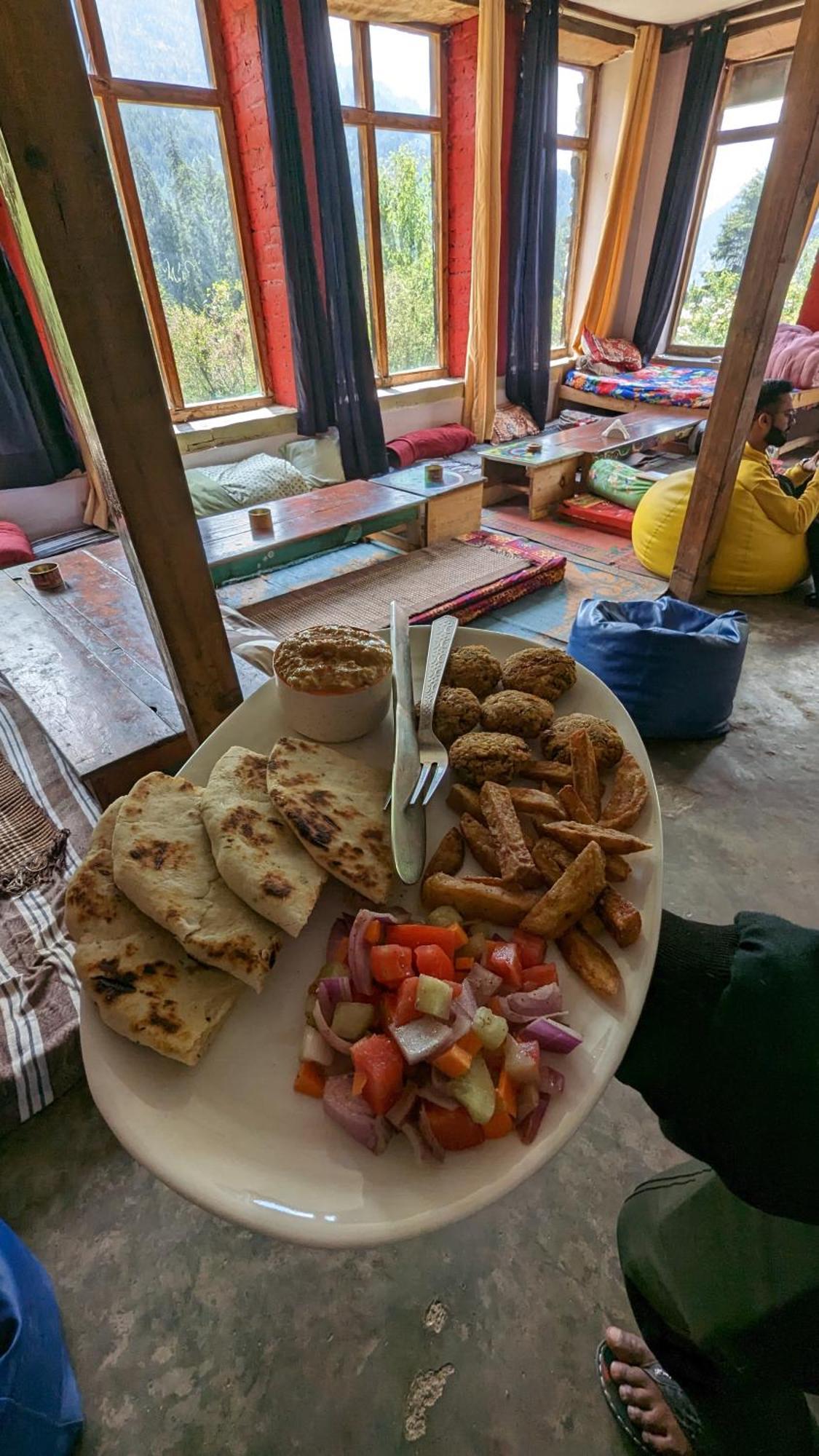 Holy Cow Cafe & Beds Ξενοδοχείο Kalgha Εξωτερικό φωτογραφία